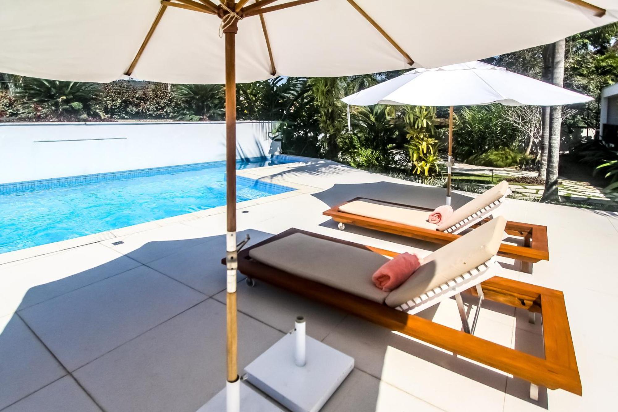 Tropical Contemporary Suites Araquari Eksteriør billede