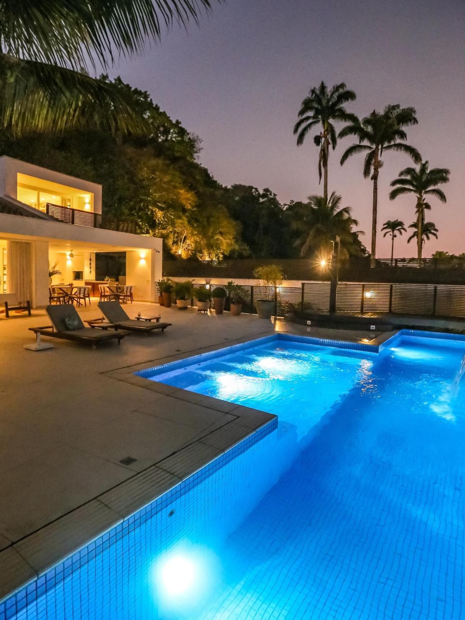 Tropical Contemporary Suites Araquari Eksteriør billede